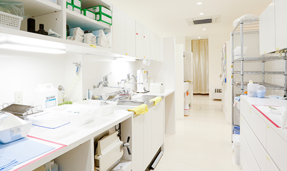 器具の滅菌を徹底します